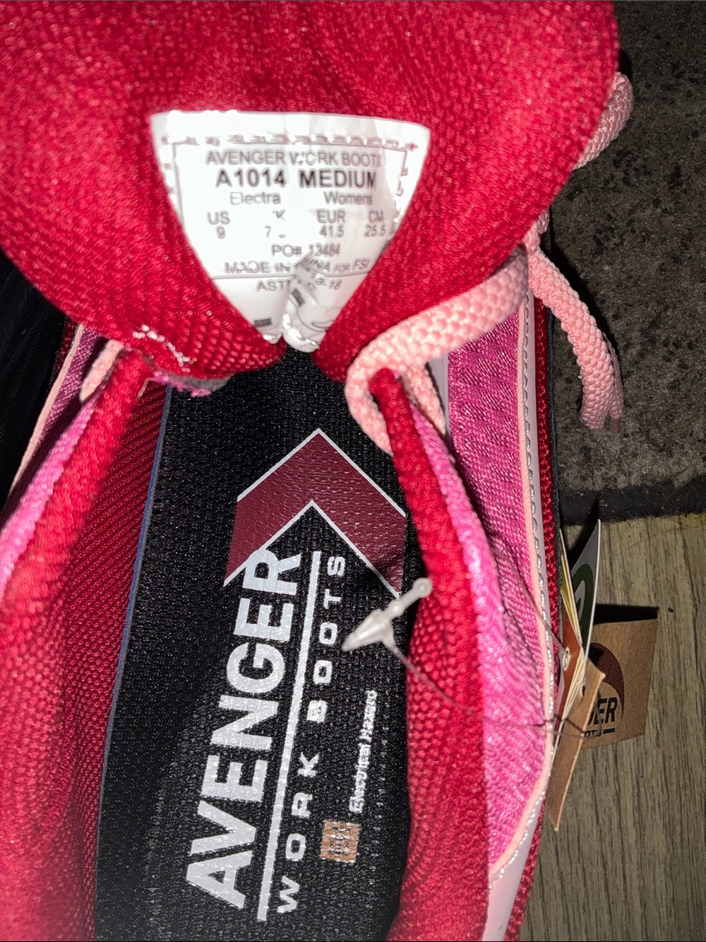 Avenger Pink and Light Pink Steel toe boots - Picture 2 of 3
